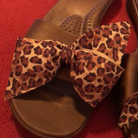 OKA b. Madison Slide Sandal with Animal Print Bow - Picture 2 of 6